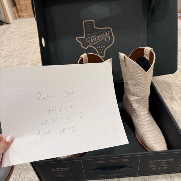 Tecova Savannah Bone Python size 8.5 - Picture 4 of 12